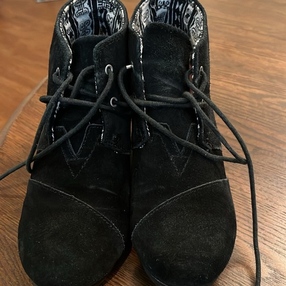 Toms Black Wedges size 8 - Picture 4 of 7